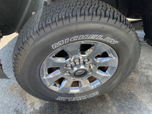 Used 2019 Ford F250 Lariat w/ Lariat Ultimate Package image 6