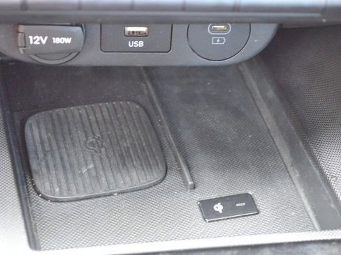 Used 2025 Hyundai Elantra Sport FWD image 29