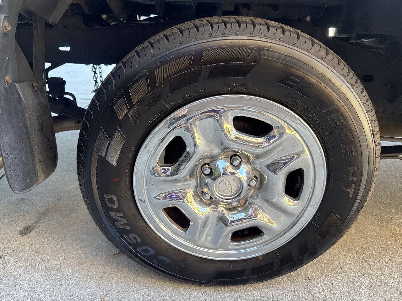 Used 2015 Toyota Tacoma 2WD Access Cab w/ SR5 Package image 26