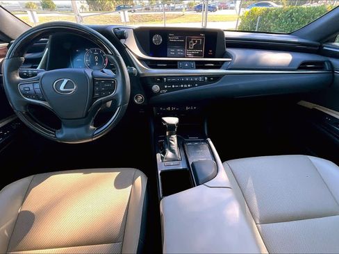 Used 2021 Lexus ES 350 w/ Premium Package image 16