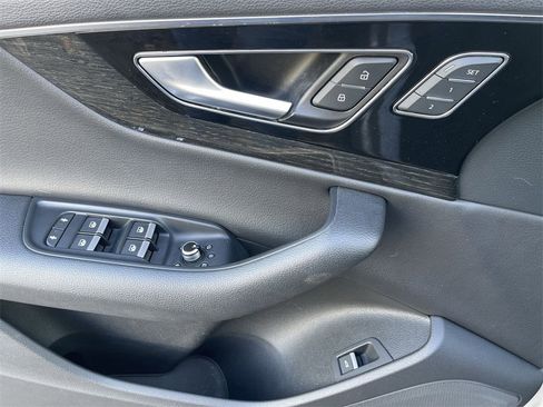 Used 2019 Audi Q7 3.0T Premium Plus w/ Premium Plus Package image 24