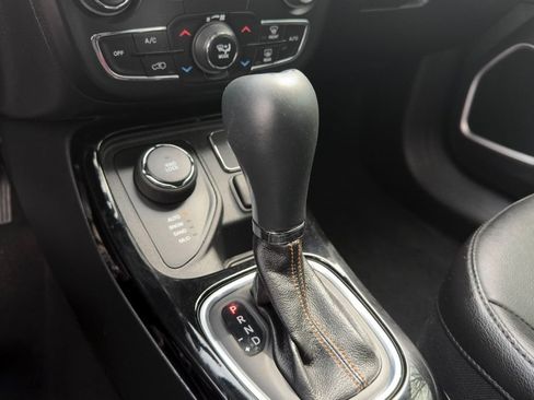 Used 2021 Jeep Compass Limited AWD/4WD image 12