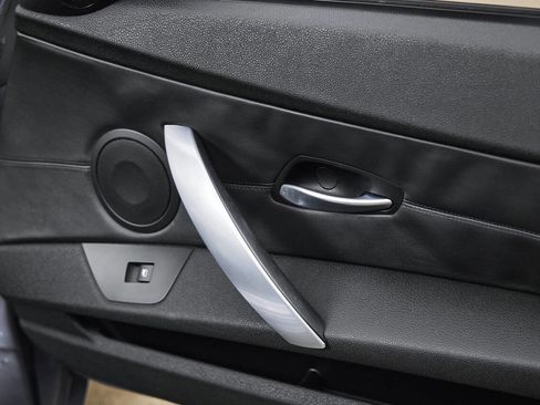 Used 2006 BMW M Roadster Base 2dr Convertible image 65