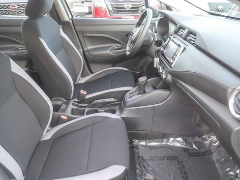 Used 2025 Nissan Versa S w/ Trunk Package image 15