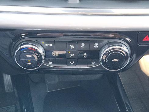 New 2026 Chevrolet Trax LT w/ Driver Confidence Package image 14