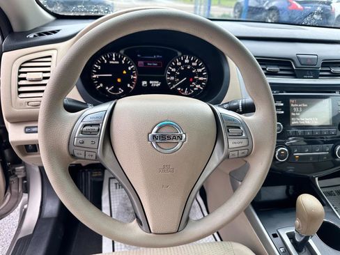 Used 2015 Nissan Altima 2.5 S w/ Power Driver Seat Package FWD image 13