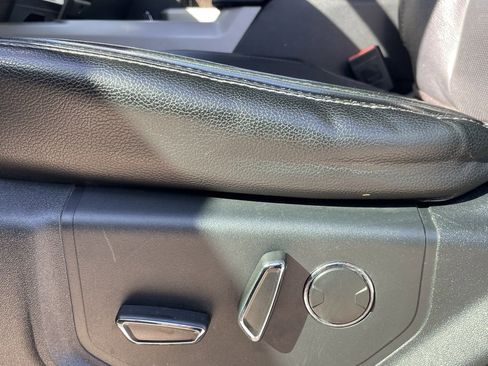 Used 2019 Ford F250 Lariat w/ Lariat Value Package image 21