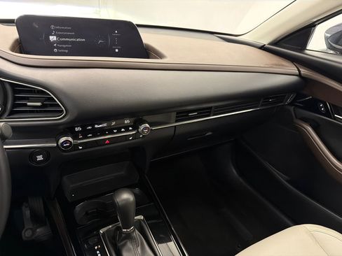 Certified 2025 MAZDA CX-30 AWD 2.5 S w/ Premium Package image 24
