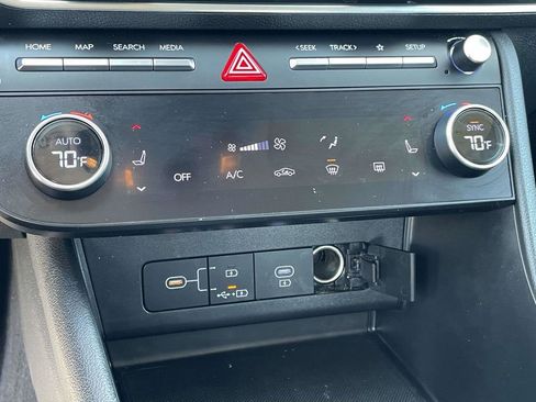 Certified 2024 Hyundai Sonata SEL image 18