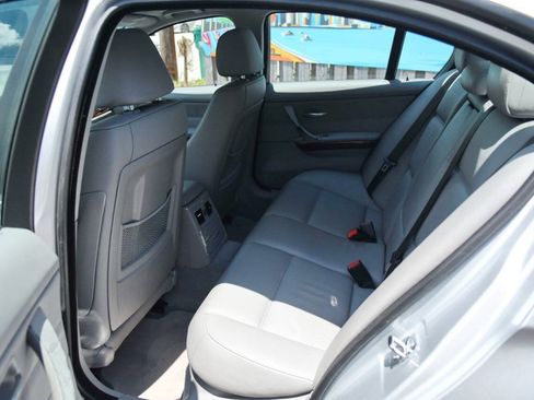 Used 2006 BMW 325i Sedan RWD image 12