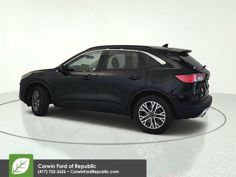 Used 2020 Ford Escape SEL AWD/4WD image 3