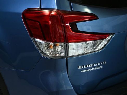 Used 2021 Subaru Forester Premium image 18