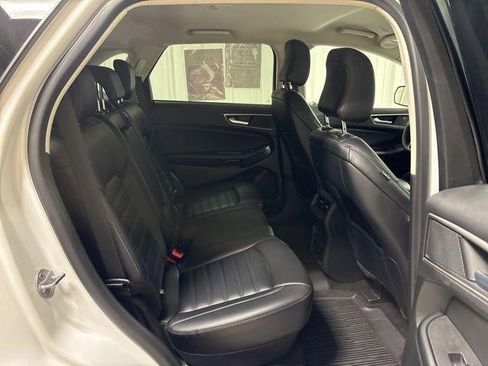 Used 2022 Ford Edge SEL image 25