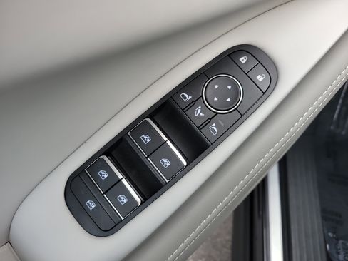 Certified 2026 INFINITI QX60 Luxe w/ Cargo Package image 17