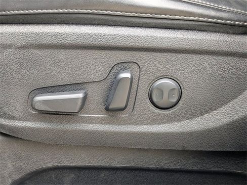 Used 2024 Kia Telluride S image 21