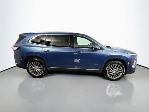 Used 2026 Buick Enclave Avenir AWD/4WD image 8