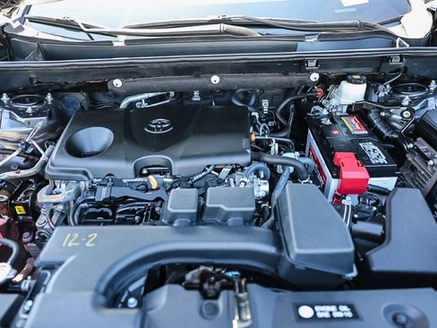Certified 2022 Toyota RAV4 XLE FWD image 16