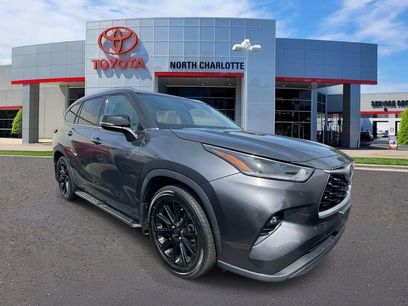 Used 2021 Toyota Highlander XLE