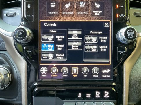 Used 2021 RAM 1500 Laramie AWD/4WD image 26
