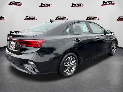 Certified 2024 Kia Forte LXS w/ LXS Technology Package FWD image 5