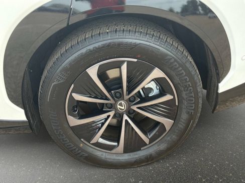Used 2026 Lexus RZ 350e 2WD w/ Convenience Package image 10
