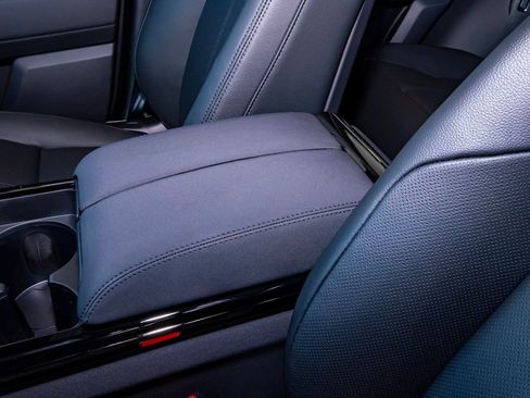 New 2026 Land Rover Range Rover Velar Dynamic SE image 30