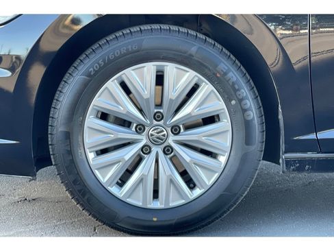 Used 2020 Volkswagen Jetta S w/ Driver Assistance Package image 38