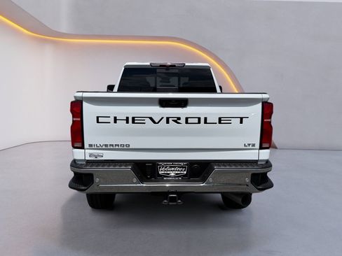 Used 2024 Chevrolet Silverado 2500 LTZ w/ LTZ Plus Package AWD/4WD image 4