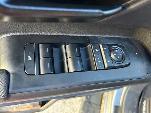 Certified 2024 Toyota Tacoma SR5 w/ SR5 Upgrade Package AWD/4WD image 18