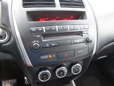 Used 2013 Mitsubishi Outlander Sport LE FWD image 14