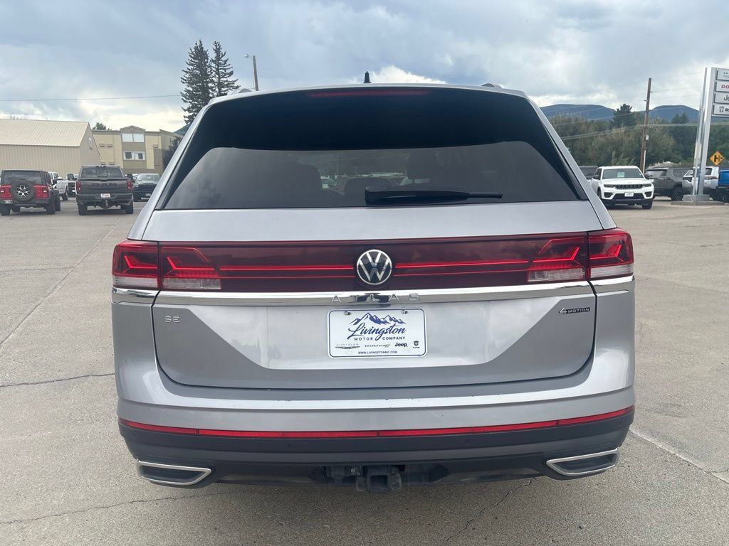 Used 2025 Volkswagen Atlas SE AWD/4WD image 7