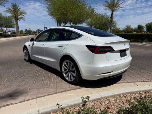Used 2020 Tesla Model 3 Standard Range RWD image 4