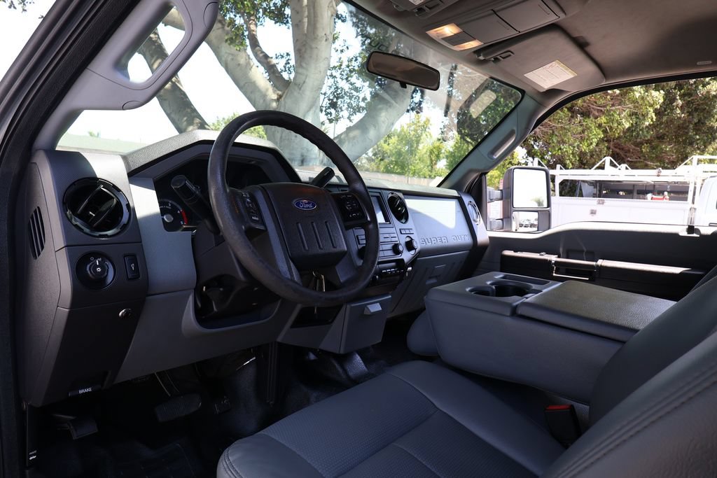 Used 2015 Ford F550 2WD Crew Cab Super Duty image 22