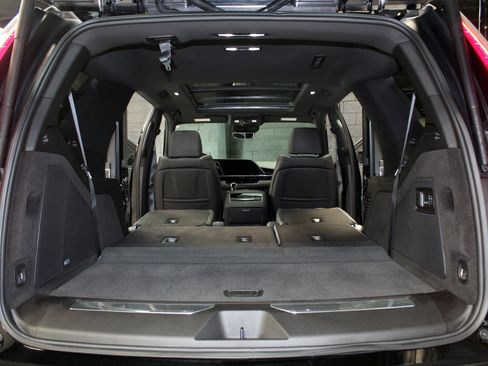 Used 2024 Cadillac Escalade Sport w/ LPO, ONYX Package AWD/4WD image 75