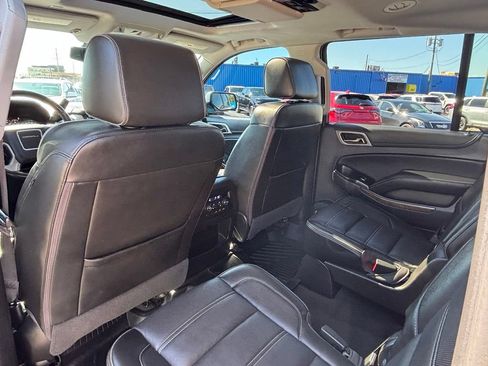 Used 2020 GMC Yukon XL Denali w/ Denali Ultimate Package AWD/4WD image 18