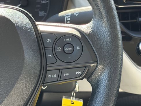 Used 2025 Toyota Corolla LE image 25