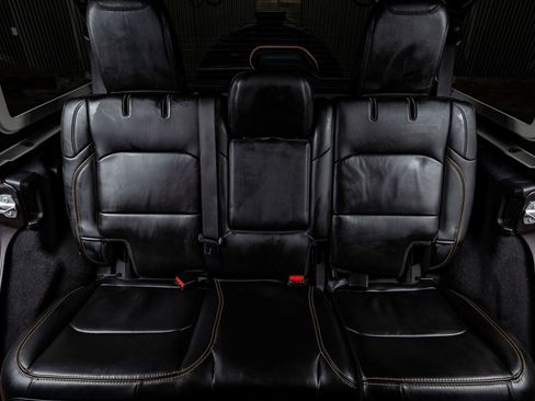 Used 2025 Jeep Wrangler Unlimited Rubicon 392 image 31