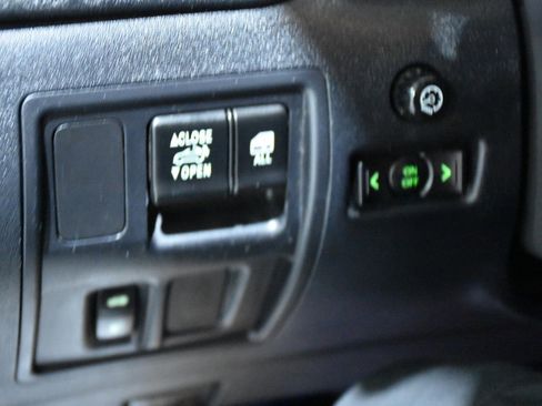 Used 2011 Lexus IS 250C image 39