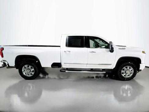 Used 2024 Chevrolet Silverado 3500 High Country w/ High Country Premium Package AWD/4WD image 5