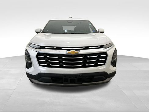 Used 2025 Chevrolet Equinox LT AWD/4WD image 9