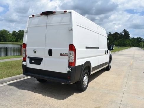 Used 2019 RAM ProMaster 2500 w/ Premium Appearance Group FWD image 4