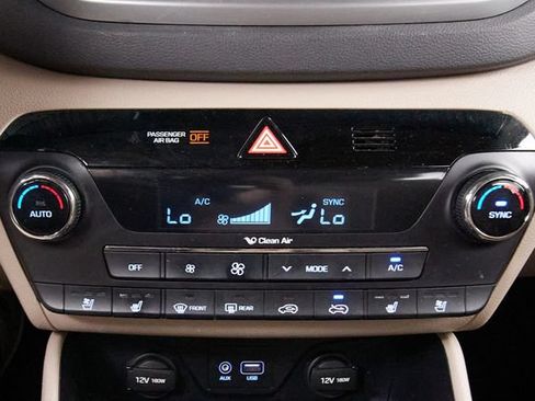 Used 2016 Hyundai Tucson Limited w/ Option Group 03 AWD/4WD image 16
