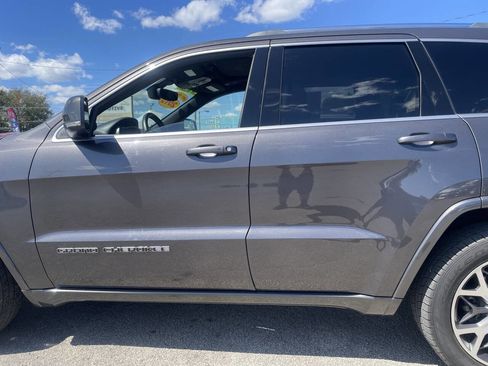 Used 2018 Jeep Grand Cherokee Limited image 7