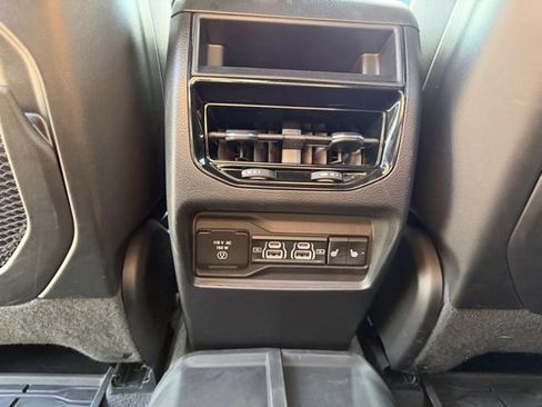 Used 2022 Jeep Grand Cherokee Trailhawk image 15