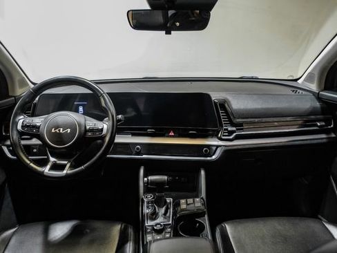 Used 2023 Kia Sportage EX image 16