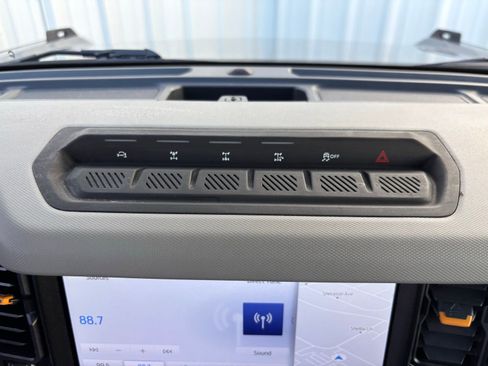 Used 2022 Ford Bronco Badlands w/ Sasquatch Package image 24