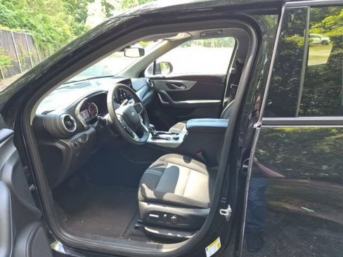 Used 2025 Chevrolet Blazer LT AWD/4WD image 16