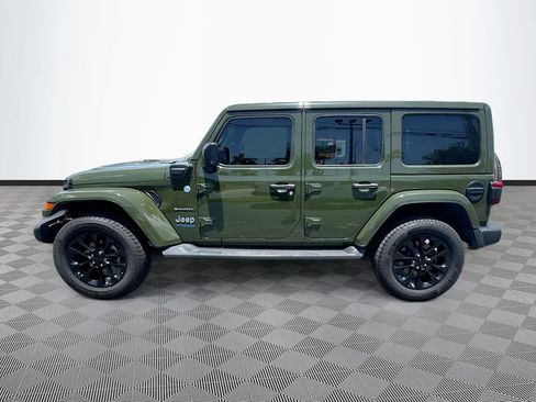 Used 2022 Jeep Wrangler Unlimited Sahara w/ Cold Weather Group AWD/4WD image 9