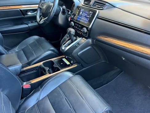 Used 2020 Honda CR-V Touring image 18