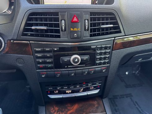 Used 2011 Mercedes-Benz E 350 Cabriolet image 25